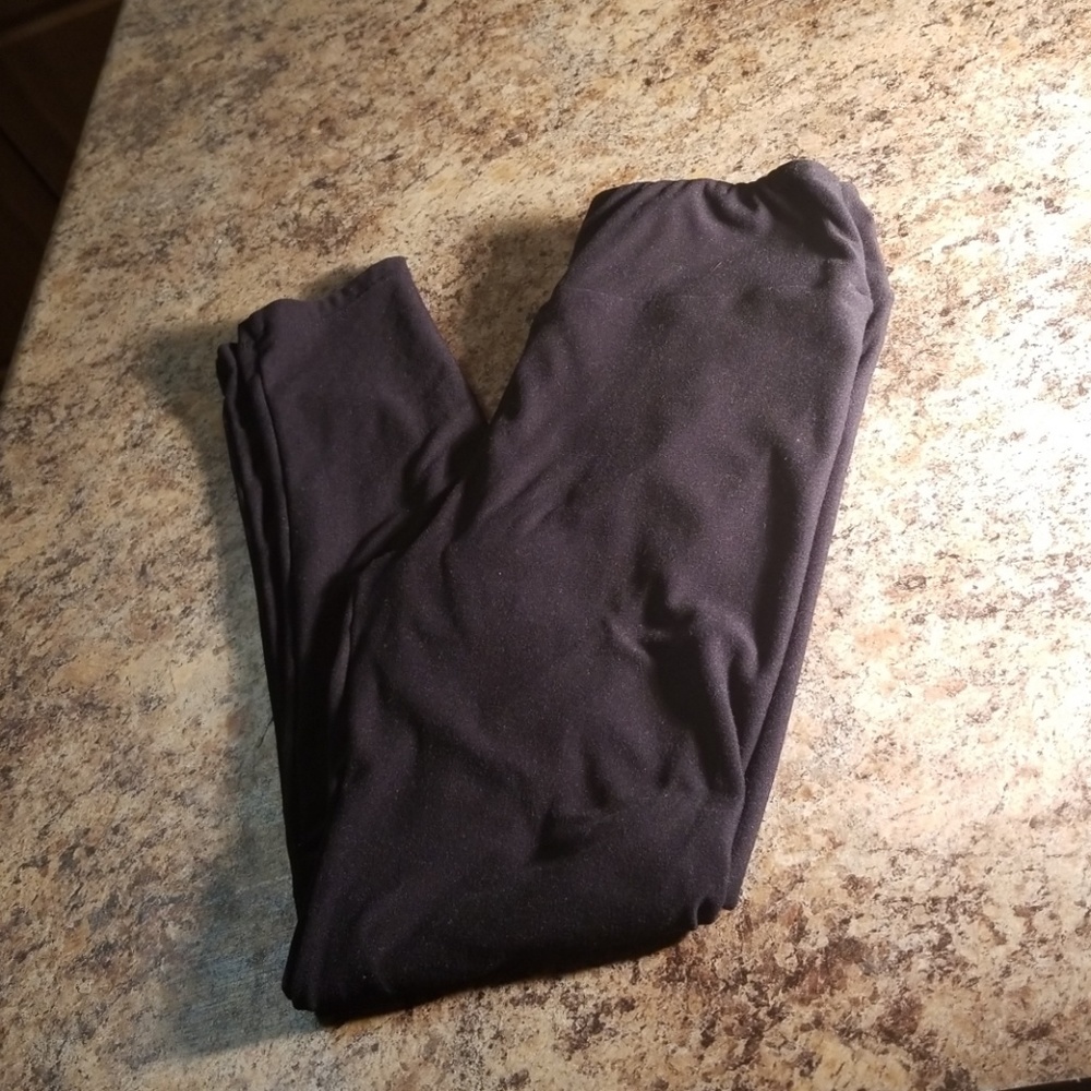 OS BLACK LULAROE LEGGINGS